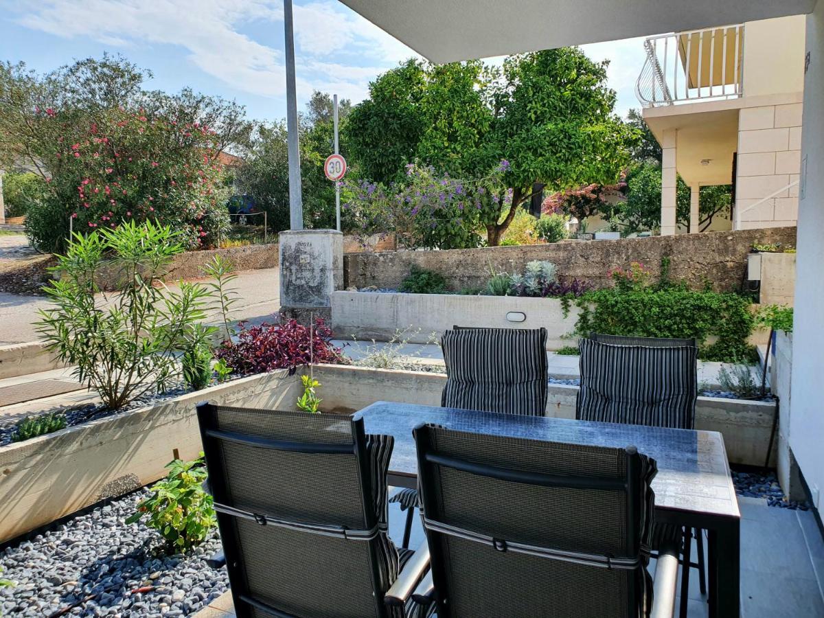 לוביסטה Apartmani Nerium מראה חיצוני תמונה